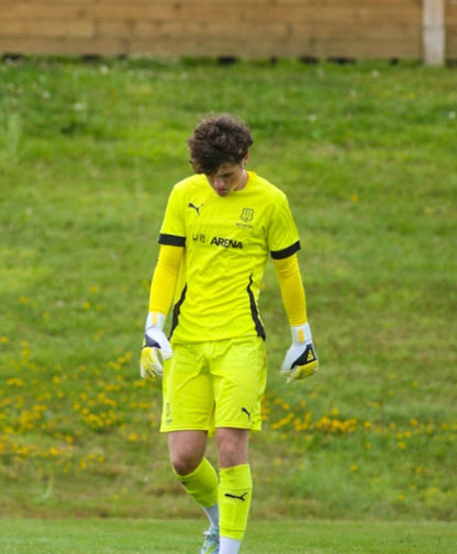 Global goalkeeping cheap gloves