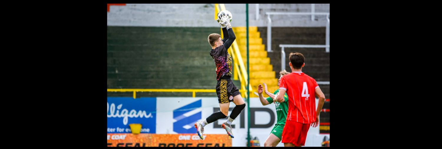 High quality cheap goalkeeper gloves